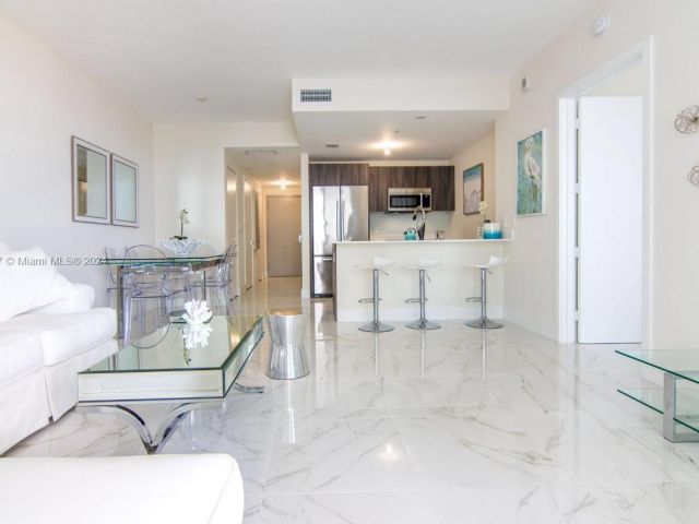 Apartment for sale  Unit #2705 - photo 5801319