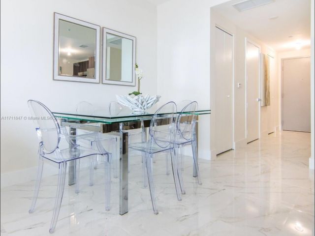 Apartment for sale  Unit #2705 - photo 5801320