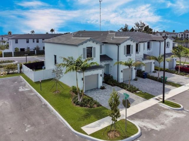 Home for sale at 20366 NW 4th Path 20366 - photo 5575978