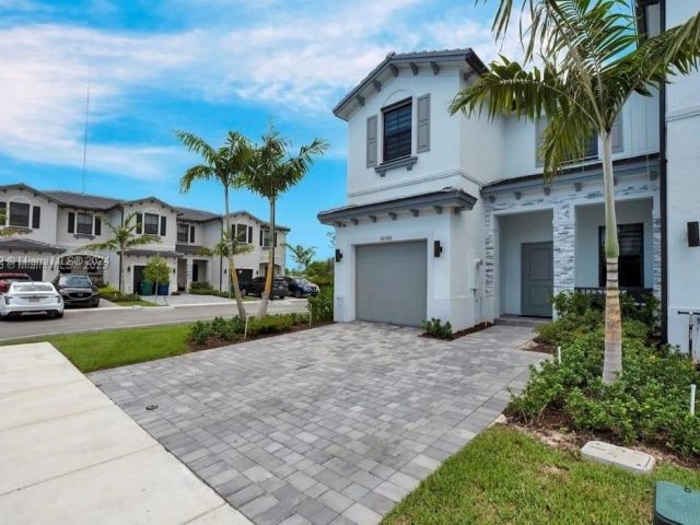 Home for sale at 20366 NW 4th Path 20366 - photo 5575980