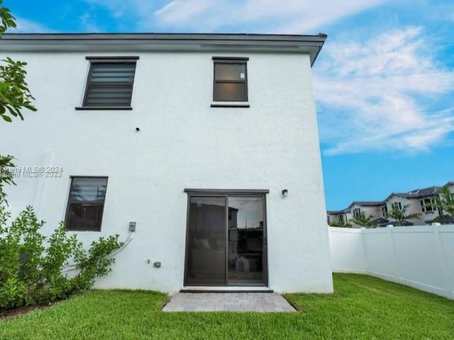 Home for sale at 20366 NW 4th Path 20366 - photo 5575982