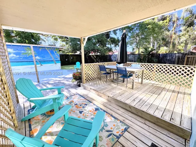 2-bedroom home for sale in Fort Lauderdale - 1820 SW 11th Ct - MondialRealty
