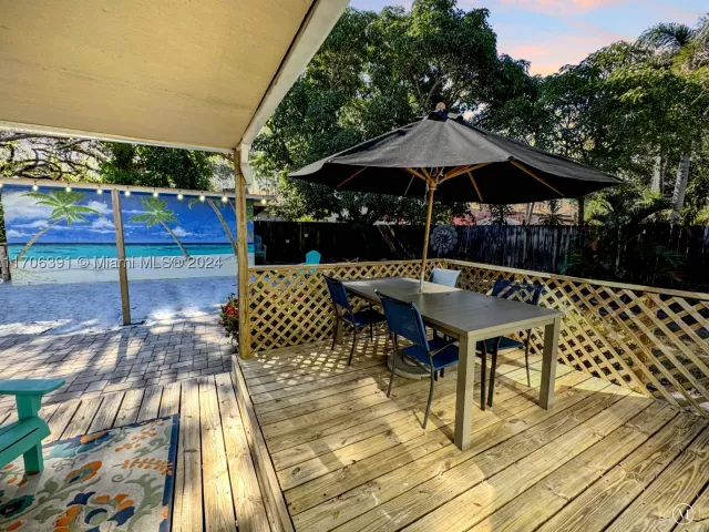 2-bedroom home for sale in Fort Lauderdale - 1820 SW 11th Ct - MondialRealty