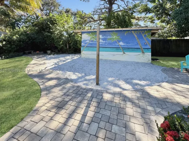 2-bedroom home for sale in Fort Lauderdale - 1820 SW 11th Ct - MondialRealty