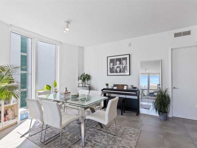 Apartment for sale  Unit #3111 - photo 5618205