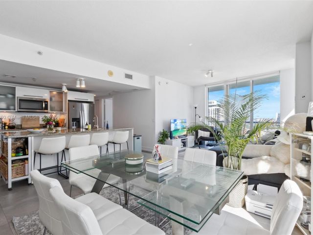 Apartment for sale  Unit #3111 - photo 5618206