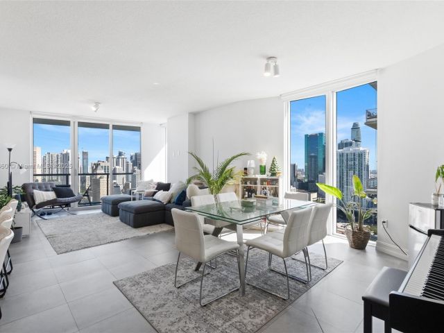 Apartment for sale  Unit #3111 - photo 5618207