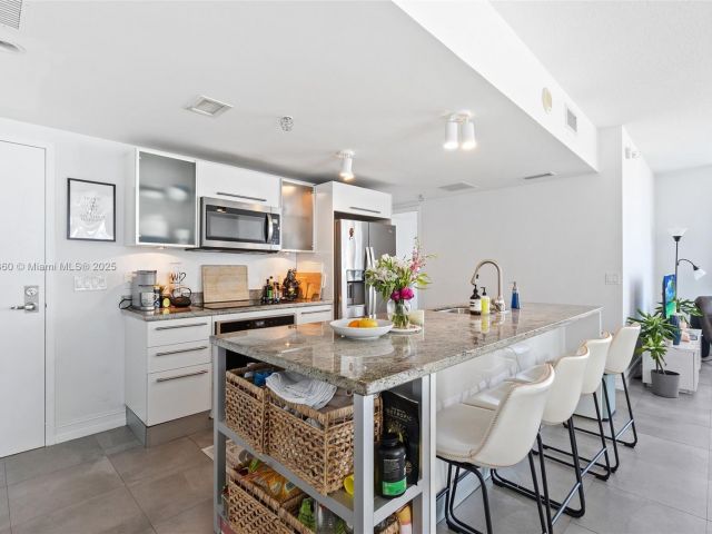 Apartment for sale  Unit #3111 - photo 5618208