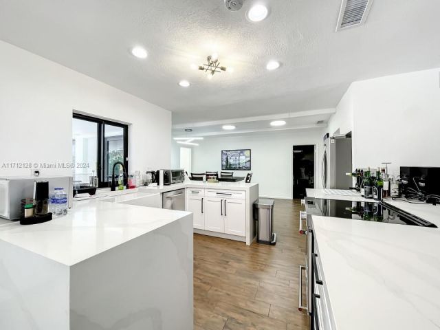 Home for sale at 3351 NE 164th St - photo 5581799