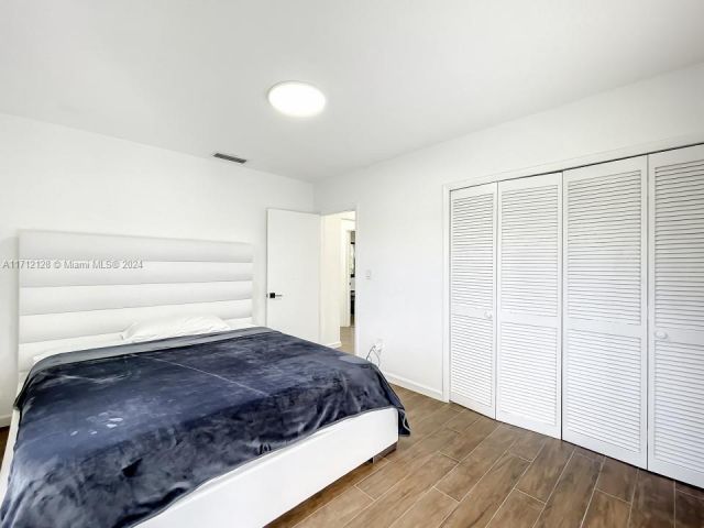 Home for sale at 3351 NE 164th St - photo 5581801