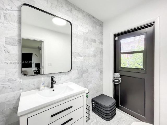 Home for sale at 3351 NE 164th St - photo 5581803