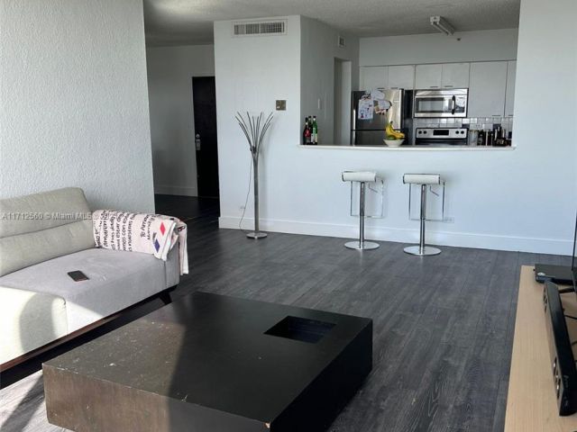 Apartment for sale  Unit #1070S - photo 5604686