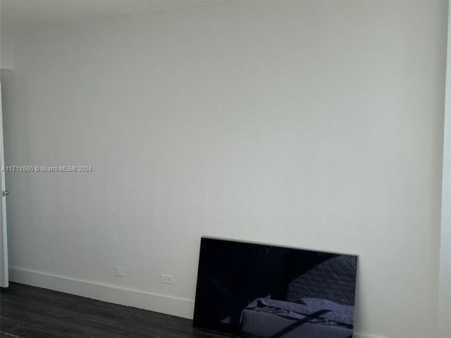 Apartment for sale  Unit #1070S - photo 5604697