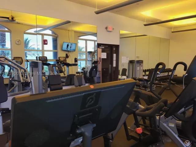3-bedroom condo for rent in Hallandale Beach - 2080 S Ocean Dr 311 - MondialRealty