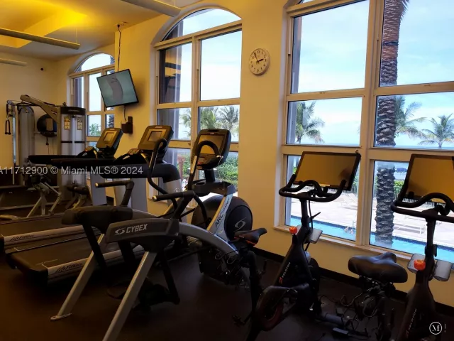 3-bedroom condo for rent in Hallandale Beach - 2080 S Ocean Dr 311 - MondialRealty