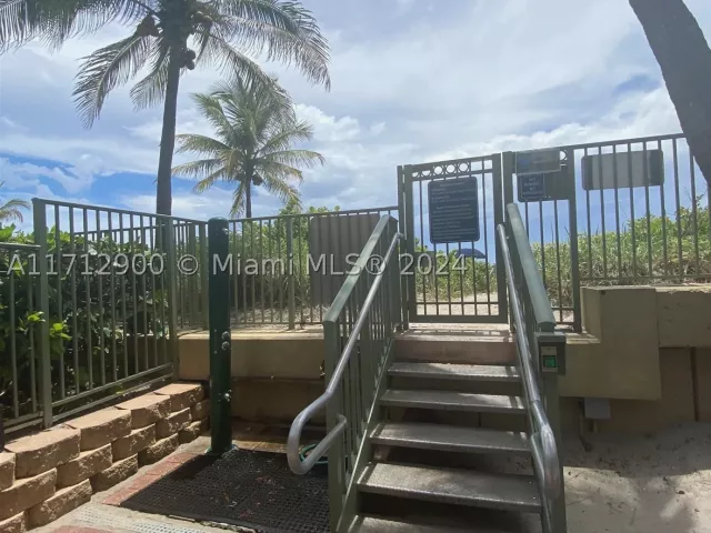 3-bedroom condo for rent in Hallandale Beach - 2080 S Ocean Dr 311 - MondialRealty