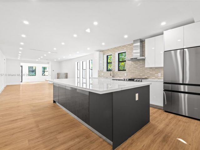 Home for sale at 665 NE 117th st - photo 5694835