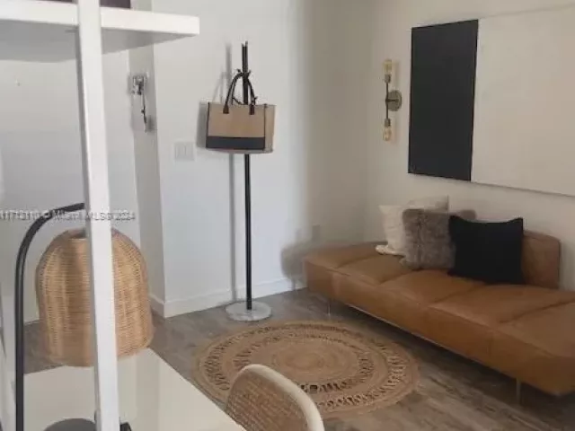 2-bedroom condo for sale in Miami - 650 NE 32nd St 3606 - MondialRealty