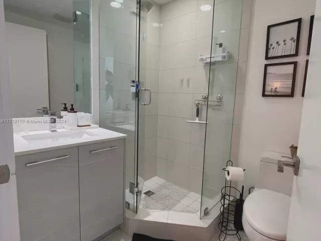 2-bedroom condo for sale in Miami - 650 NE 32nd St 3606 - MondialRealty