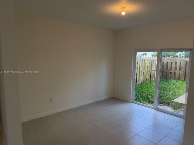 3-bedroom home for rent in Homestead - 2876 SE 25 AVE 2876 - MondialRealty