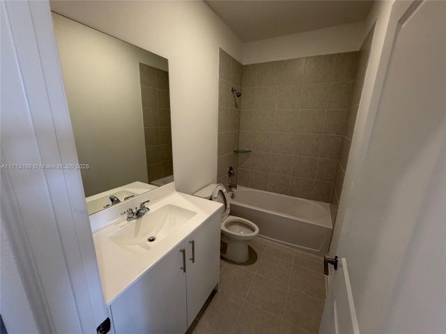 3-bedroom home for rent in Homestead - 2876 SE 25 AVE 2876 - MondialRealty