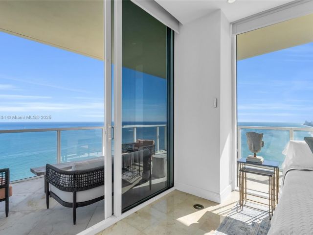 Apartment for rent  Unit #4202 - photo 5774539