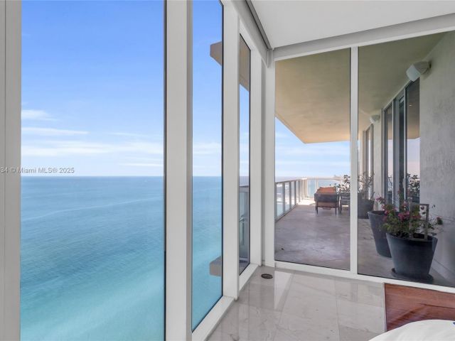 Apartment for rent  Unit #4202 - photo 5774542