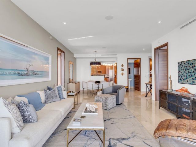 Apartment for rent  Unit #4202 - photo 5774552