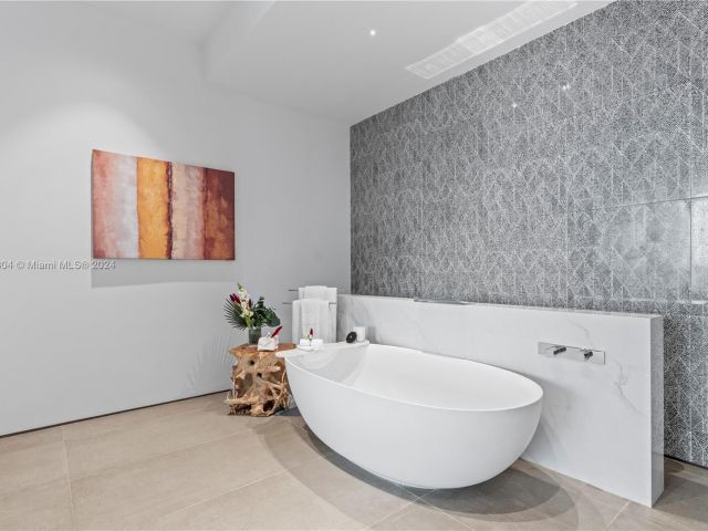 Apartment for sale  Unit #BH2 - photo 6069428