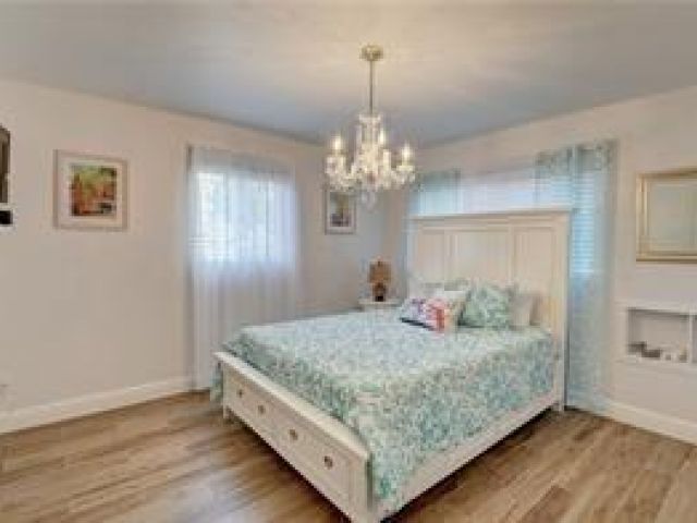 Home for rent at 10 S Swinton Cir - photo 6058404