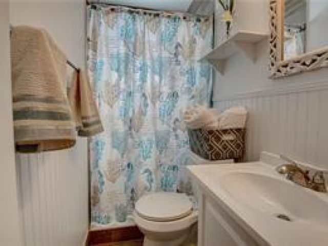 Home for rent at 10 S Swinton Cir - photo 6058405