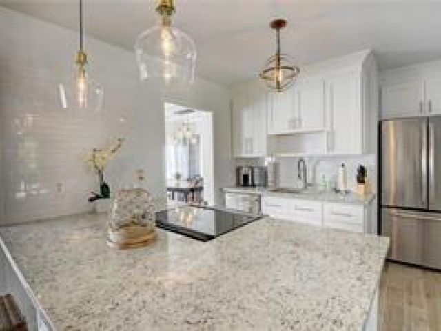 Home for rent at 10 S Swinton Cir - photo 6058409