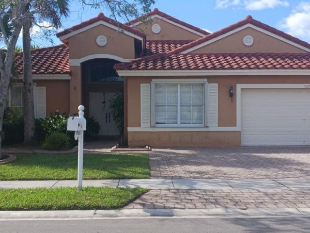 Home for sale at 760 SW 190th Ave - photo 6100528