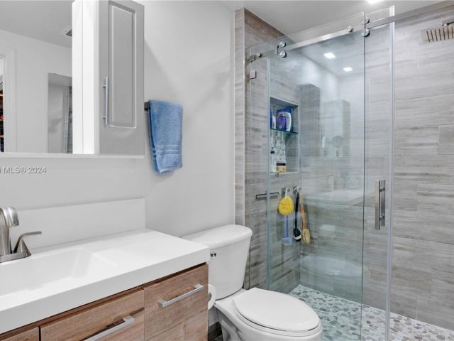 Apartment for sale  Unit #1005 - photo 5627673