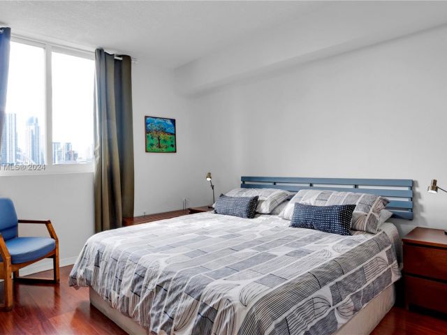 Apartment for sale  Unit #1005 - photo 5627677