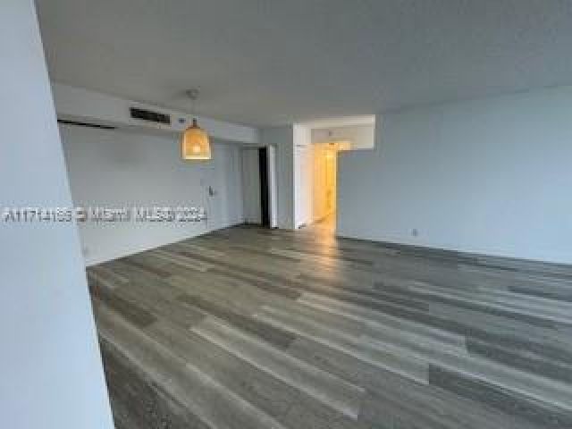 Apartment for sale  Unit #2602 + Parking - photo 5689941