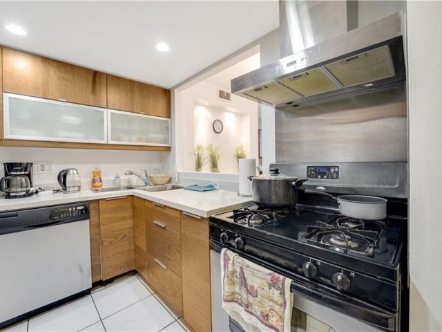 Apartment for sale  Unit #409 - photo 5903938