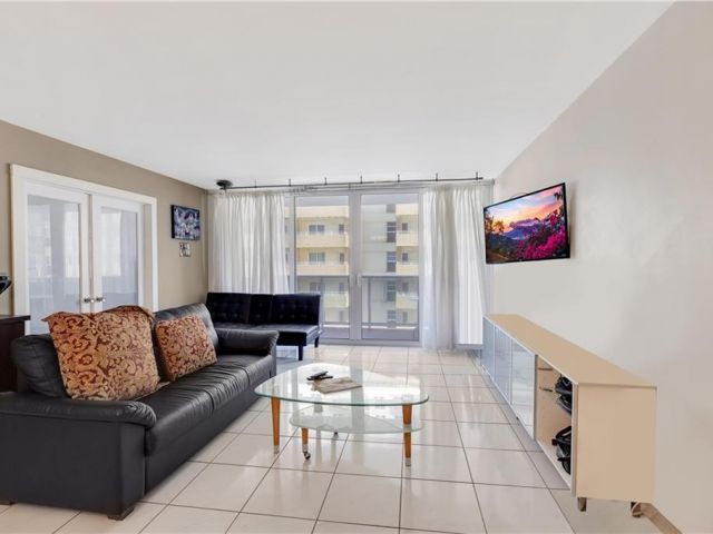 Apartment for sale  Unit #409 - photo 5903941