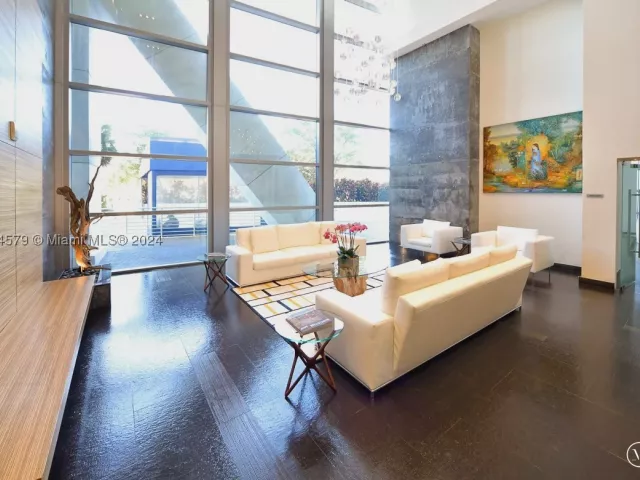 1-bedroom condo for sale in Miami - 888 Biscayne Blvd 2511 - MondialRealty