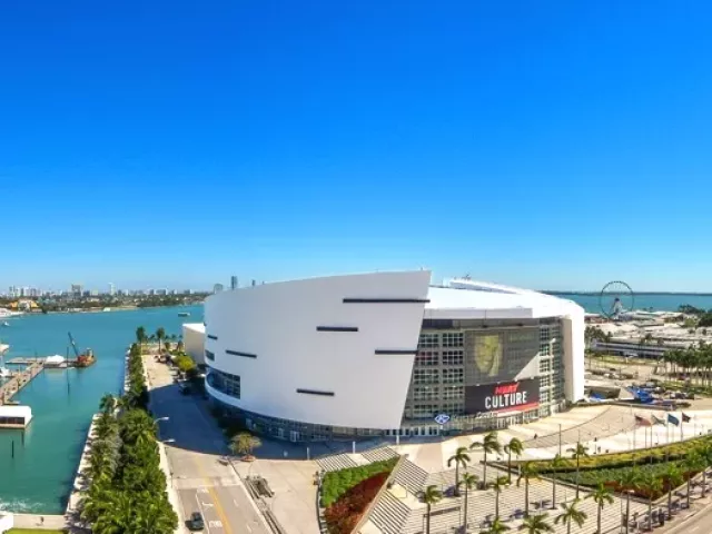1-bedroom condo for sale in Miami - 888 Biscayne Blvd 2511 - MondialRealty