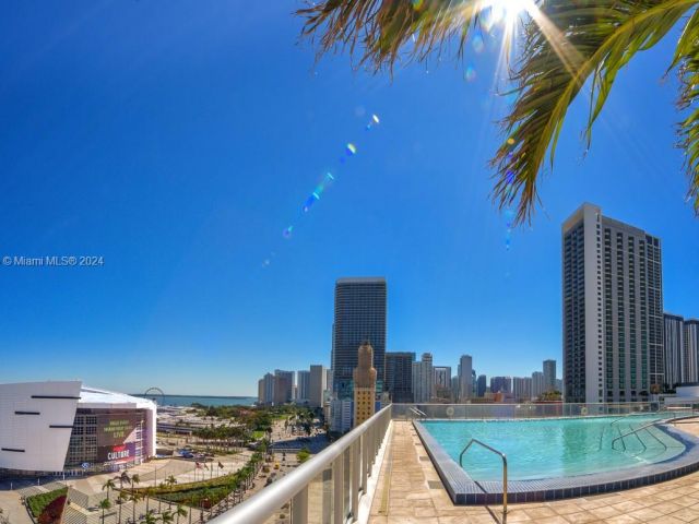 Apartment for sale  Unit #2511 - photo 5634927