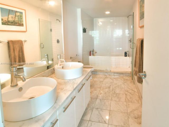 Apartment for sale  Unit #2511 - photo 5634932