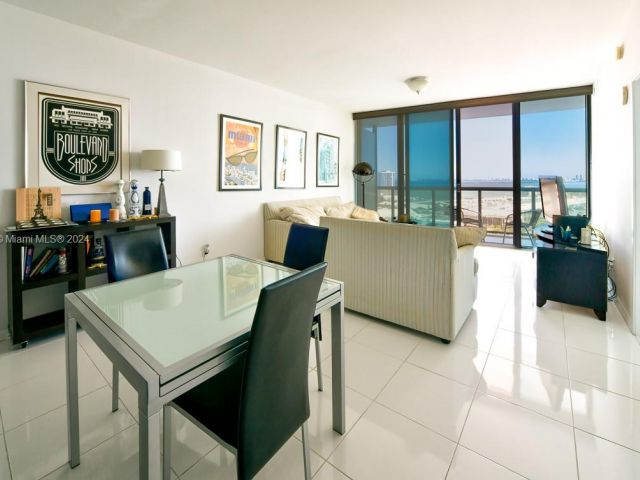 Apartment for sale  Unit #2511 - photo 5634937