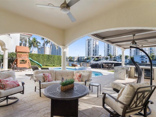 Home for rent at 1555 Windjammer Way - photo 5711364