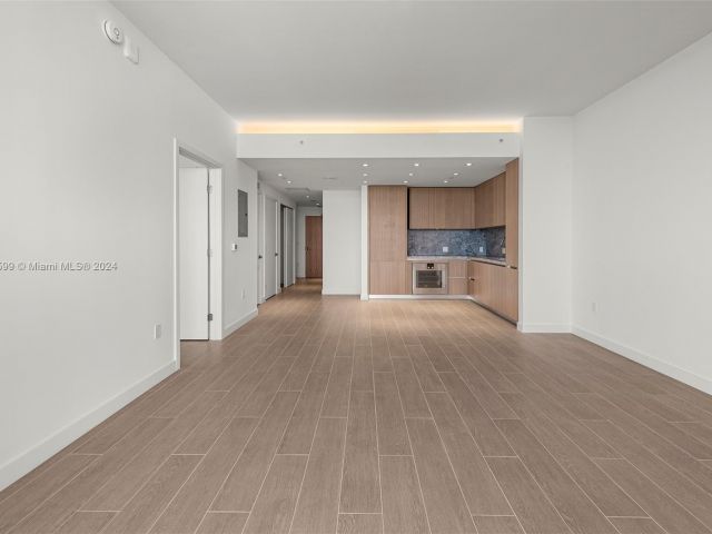 Apartment for sale  Unit #1108 - photo 5693640