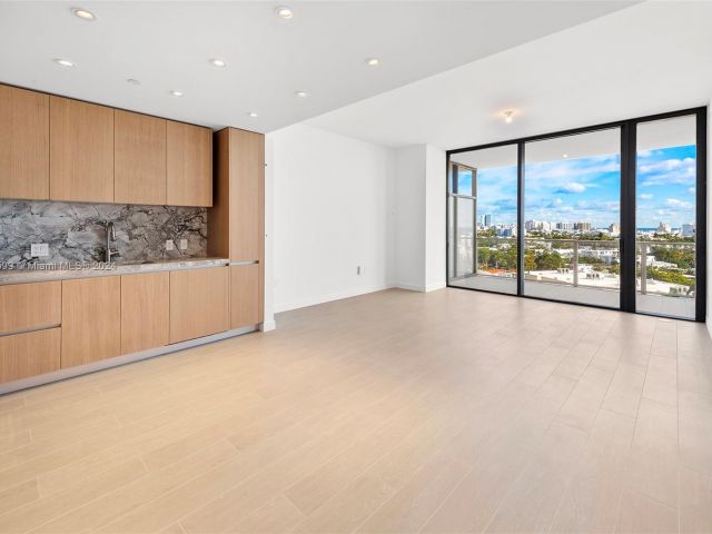 Apartment for sale  Unit #1108 - photo 5693647