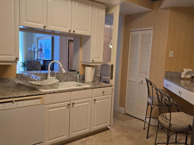 Apartment for sale  Unit #2110 - photo 5744659