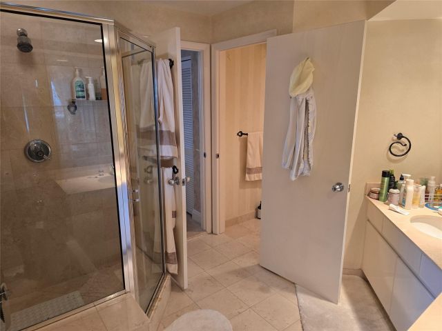 Apartment for sale  Unit #2110 - photo 5744669