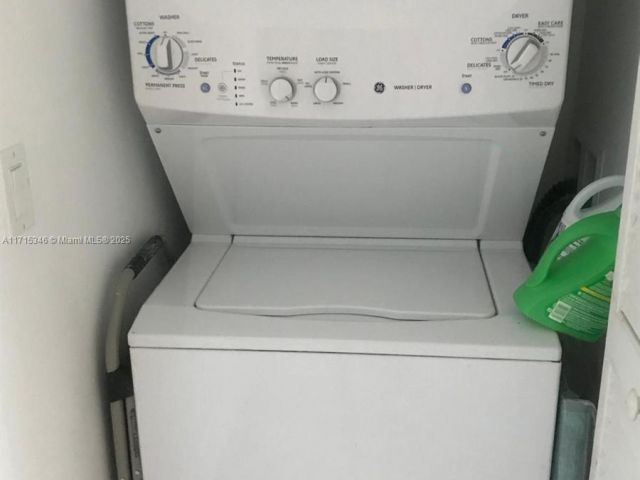 Apartment for sale  Unit #1703 - photo 5619192