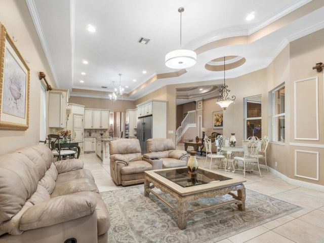 Home for rent at 11538 Persimmon Boulevard - photo 6506533